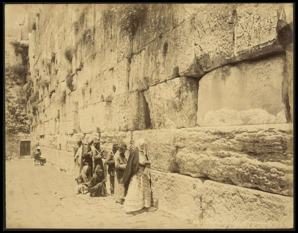 Imagem do Muro das Lamentações por volta de 1880. Segundo Ellen White, Jerusalém jamais seria reconstruída